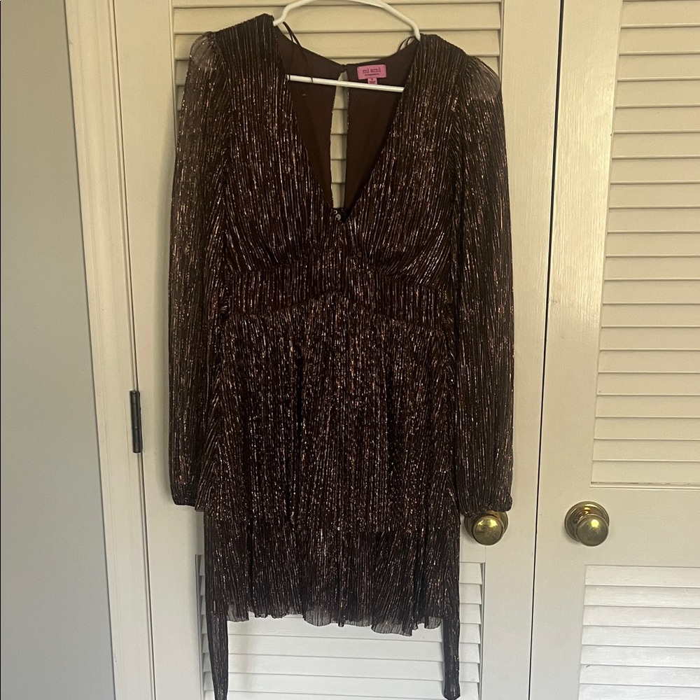 Elegant Brown Long-Sleeve Dress